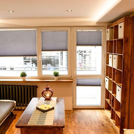 Chmielna Wood Lux Apartment Warsaw Exterior photo