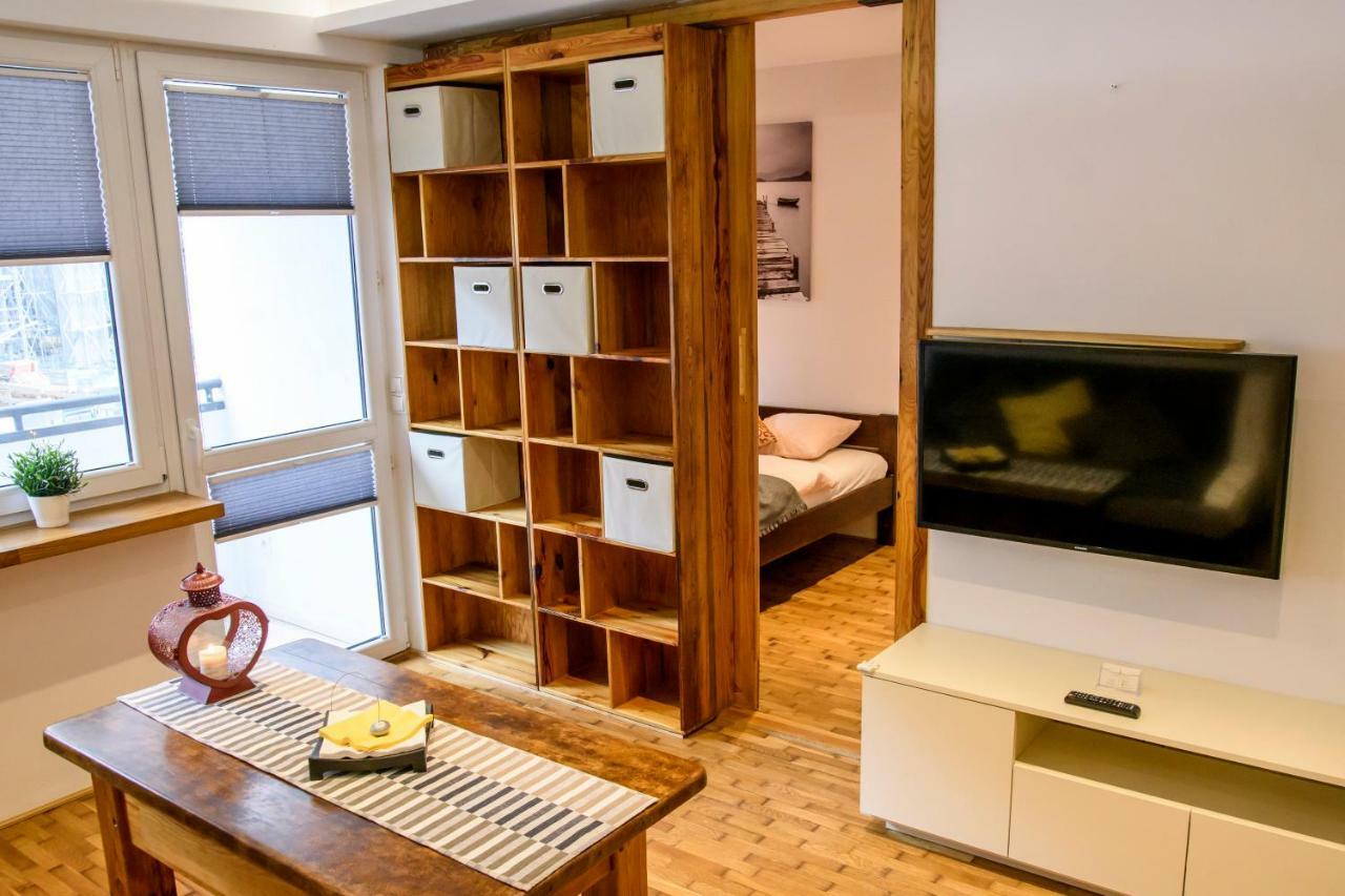 Chmielna Wood Lux Apartment Warsaw Exterior photo